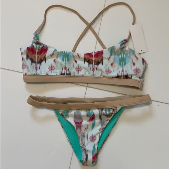 Dippin’ Daisy Bikini - Picture 1 of 4